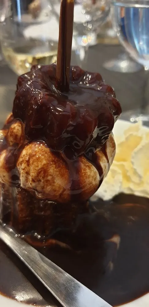 Cannelé Façon Profiteroles